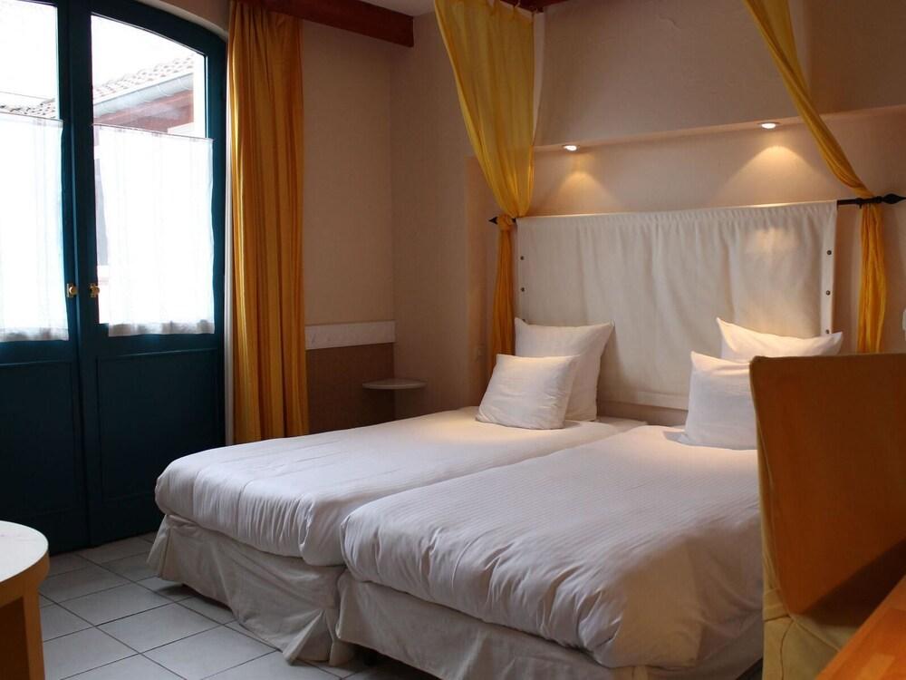 Logis Hotel Les Pages Luneville Exterior photo