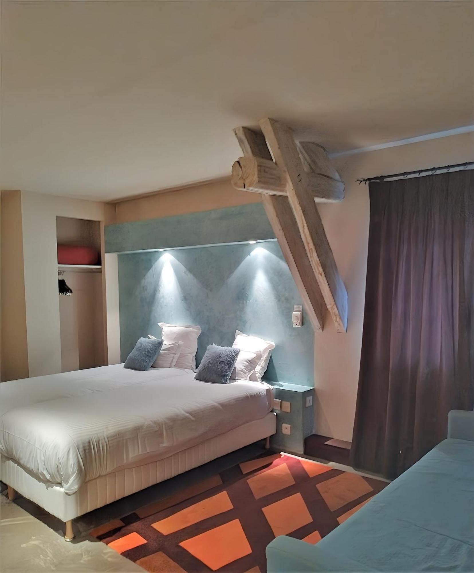 Logis Hotel Les Pages Luneville Exterior photo