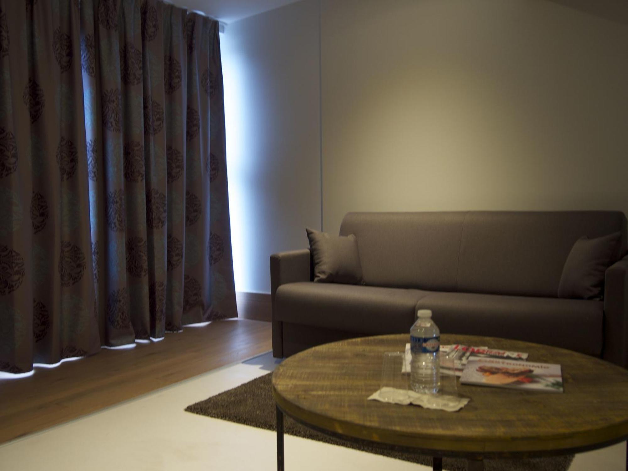 Logis Hotel Les Pages Luneville Room photo