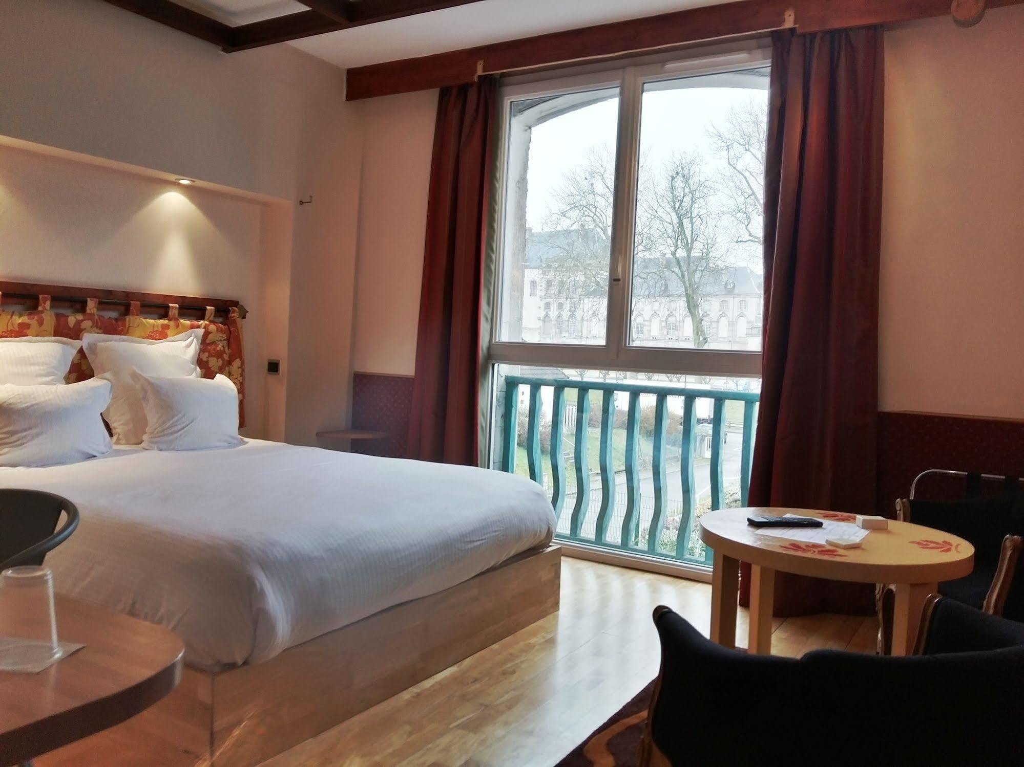 Logis Hotel Les Pages Luneville Exterior photo